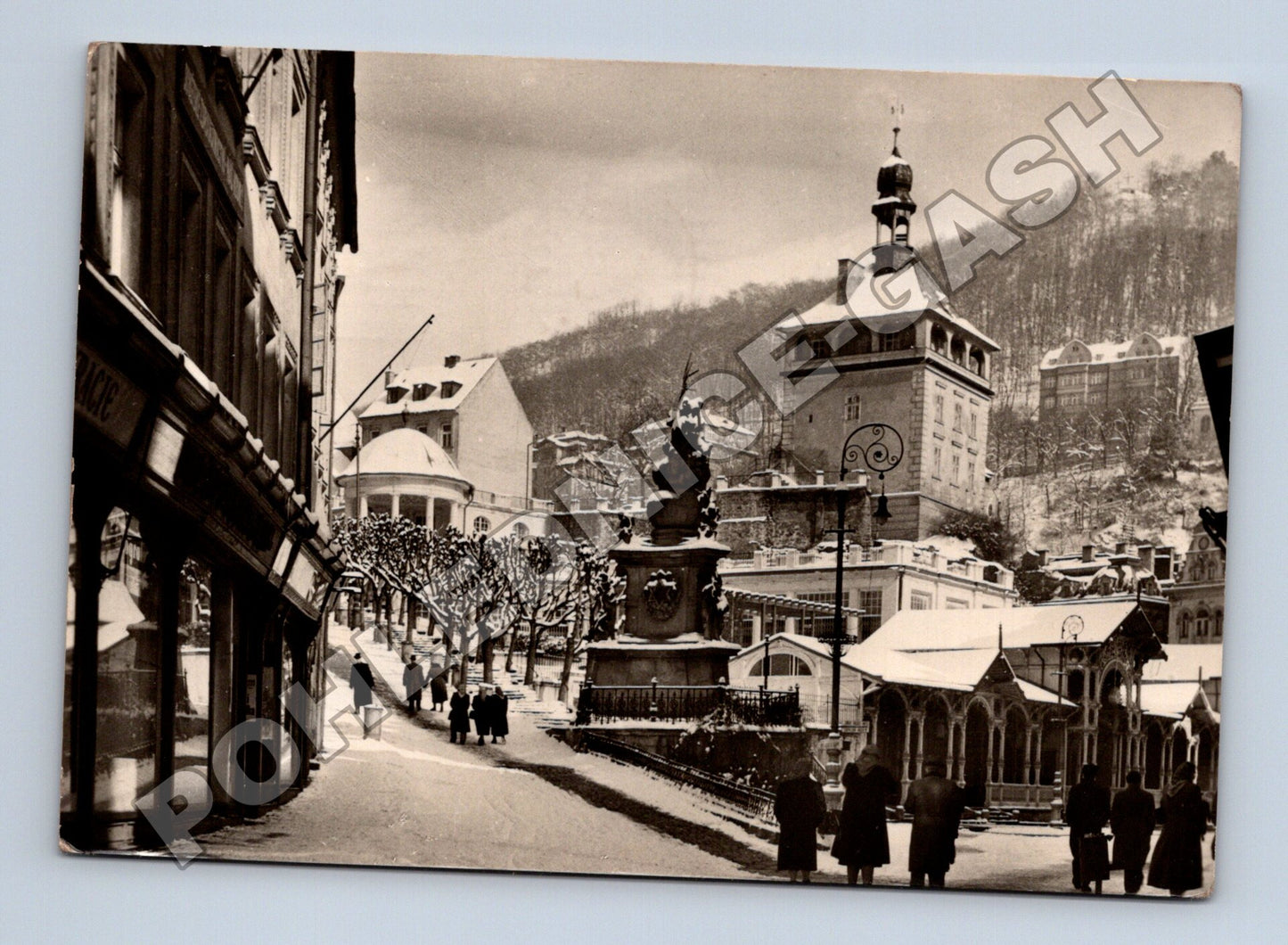 Pohlednice Karlovy Vary Tržní kolonáda zima 1957 (M34384)