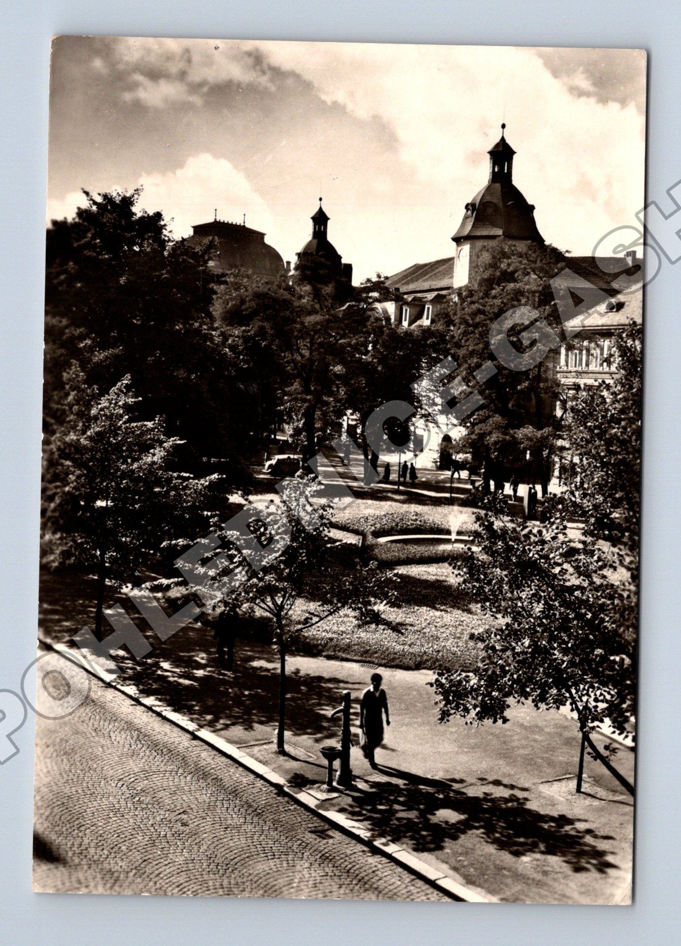 Pohlednice Plzeň ulice náměstí 1968 (M34386)