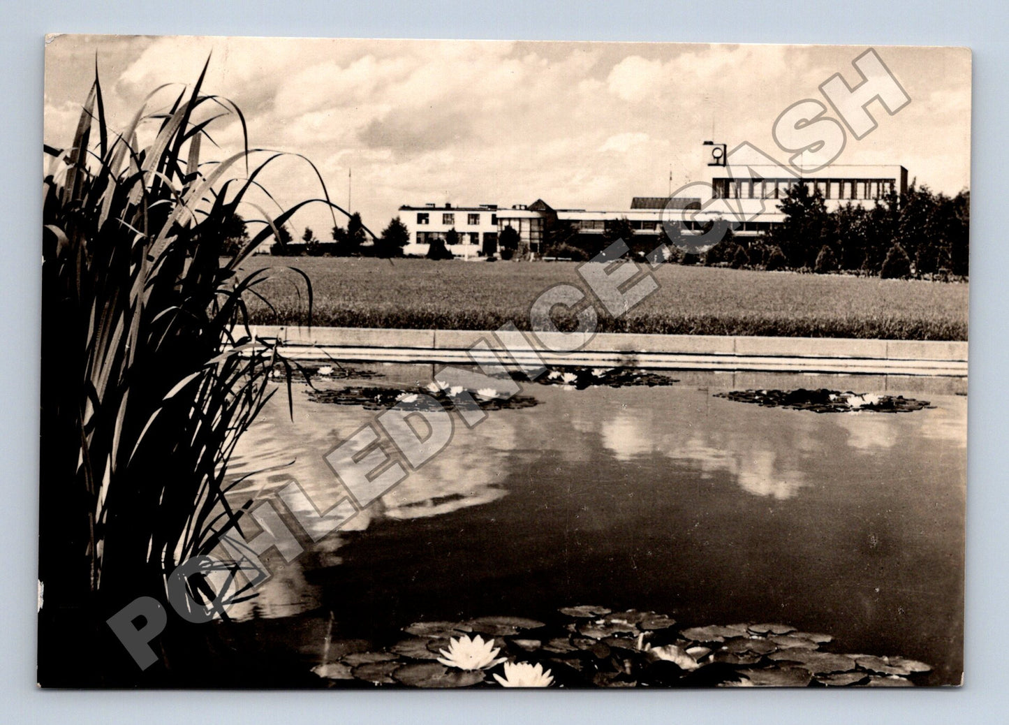 Pohlednice Poděbrady lázně budova 1940 (M34389)