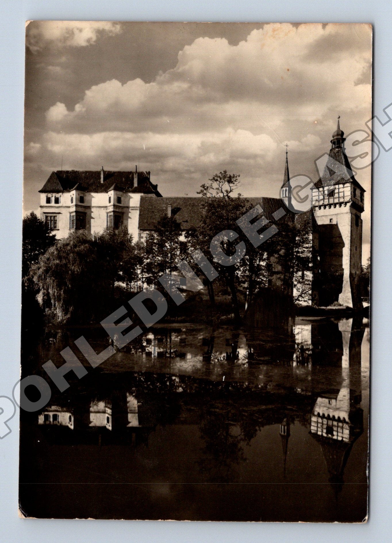 Pohlednice Blatná zámek s odrazem ve vodě 1956 (M34410)