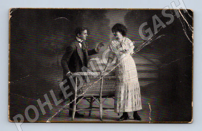 Pohlednice pár u kočárku 1917 (M3450)