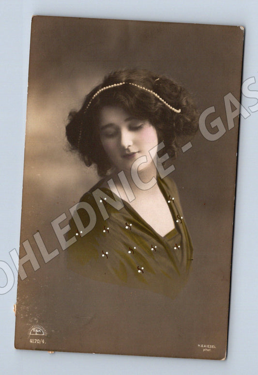 Pohlednice portrét ženy kolorovaný (M3455)