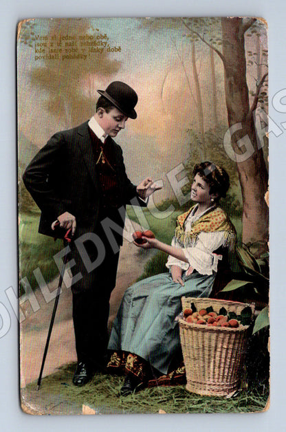 Pohlednice pár v kroji u košíku 1912 (M3496)