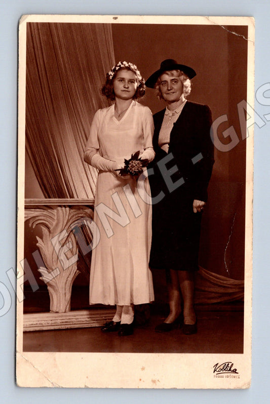 Pohlednice dívka a žena Voigtländer 1941 (M3522)