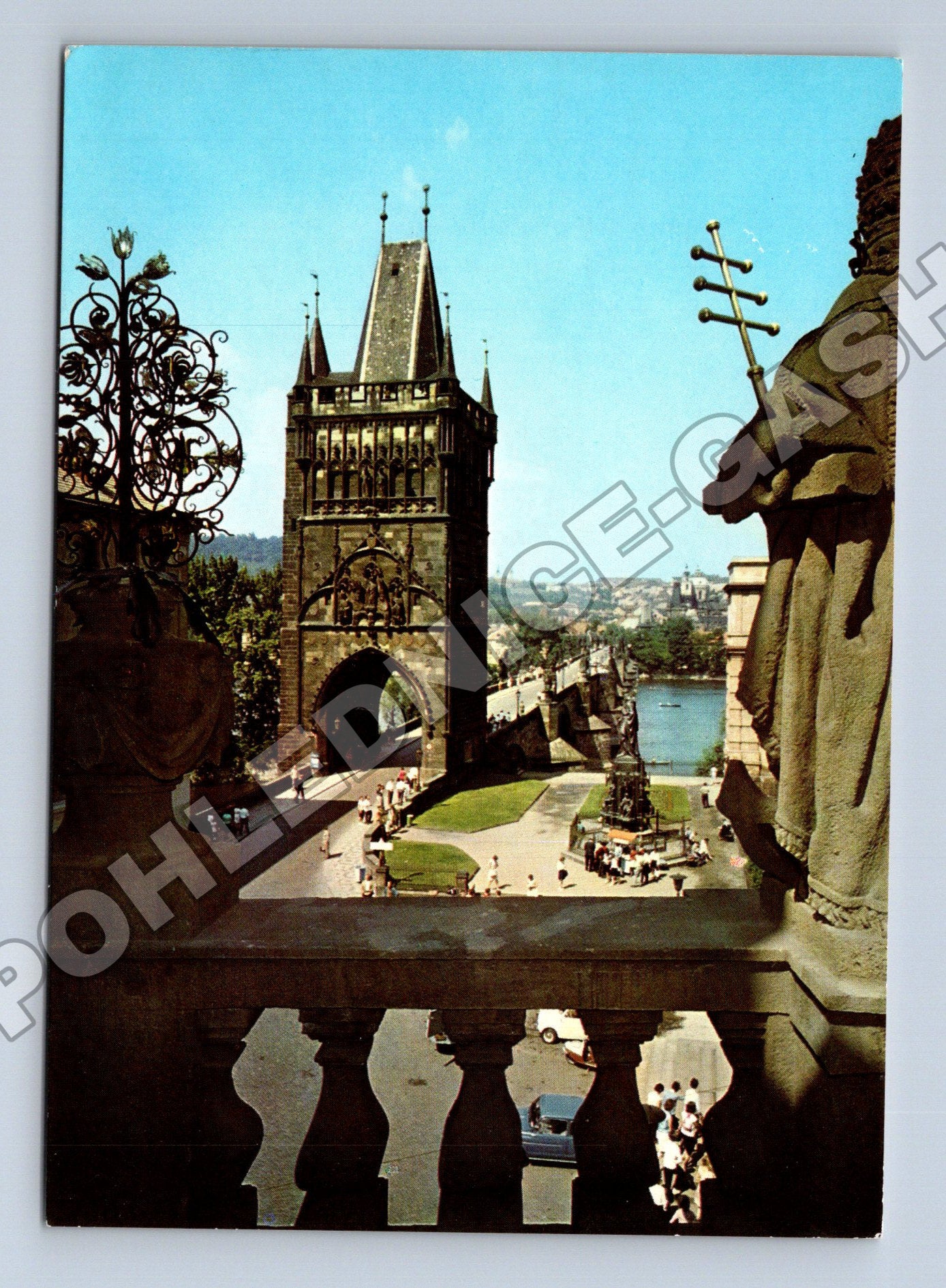 Pohlednice Praha Staroměstská mostecká věž a Karlův most (M35245)