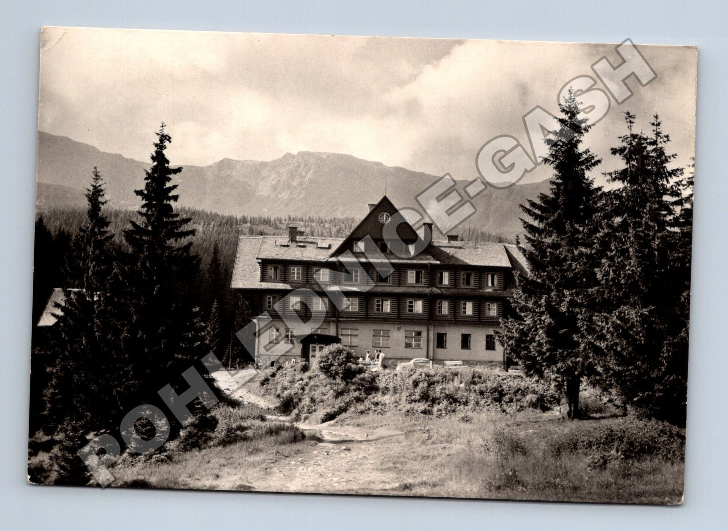 Pohlednice Slovensko Nízké Tatry Mikulášska chata 1946 (M35372)