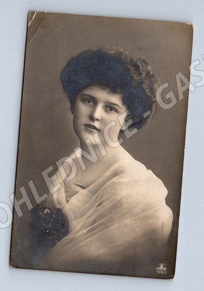 Pohlednice portrét ženy 1911 RU (M3538)