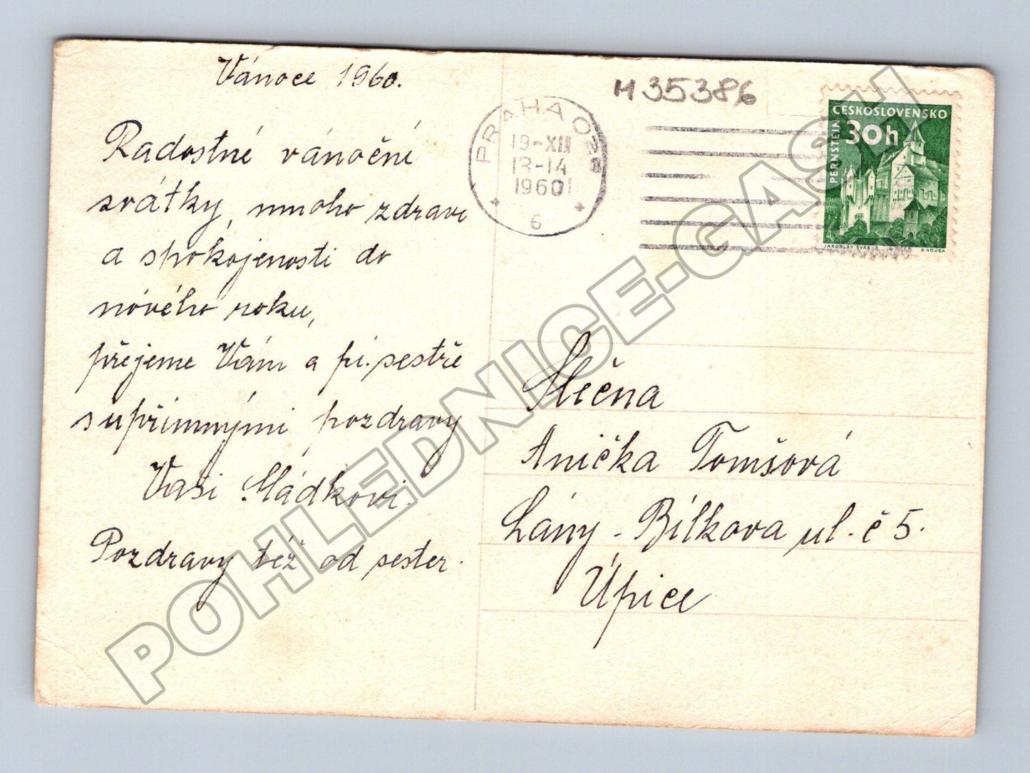 Pohlednice zimní krajina s kostelem a sáňkováním 1960 (M35386)
