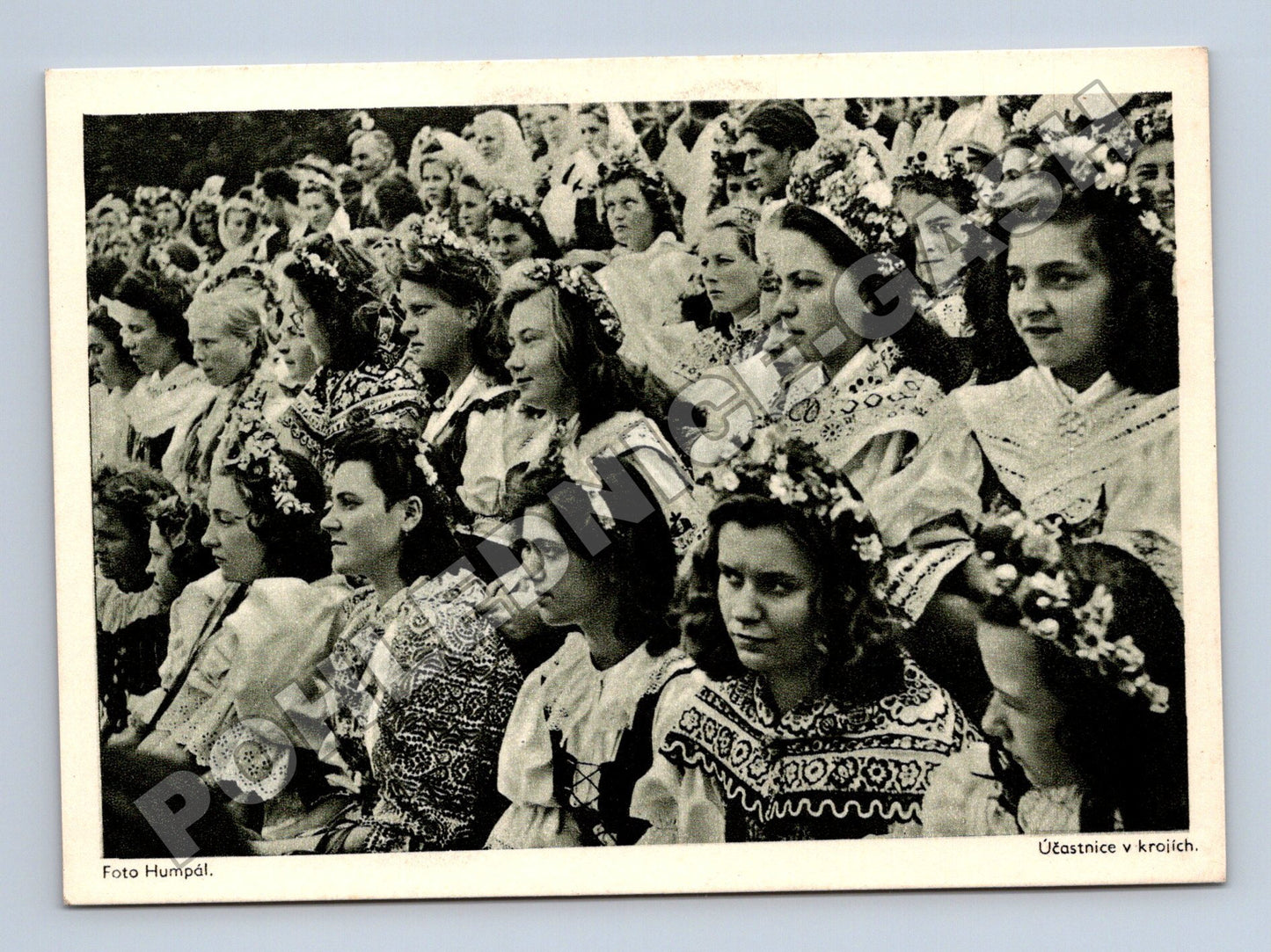 Pohlednice Účastnice v krojích 1944 (M35449)