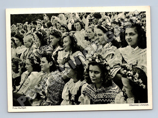 Pohlednice Účastnice v krojích 1944 (M35449)