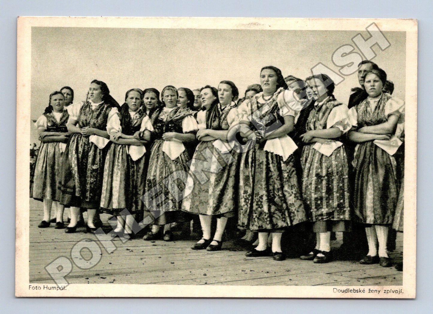 Pohlednice Doudlebské ženy zpívají 1944 (M35452)
