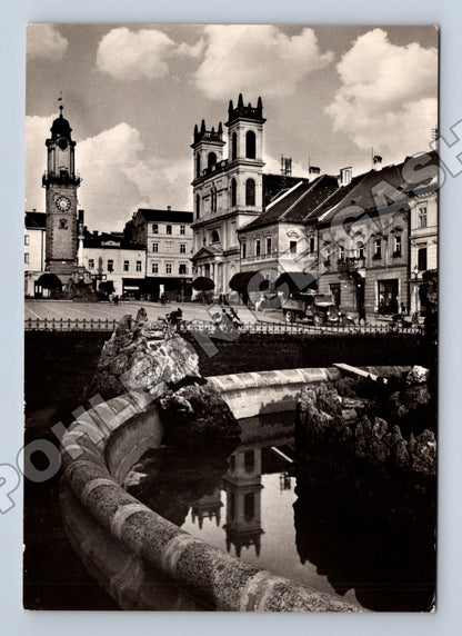 Slovensko Banská Bystrica město s kostelem a sochou (M35462)