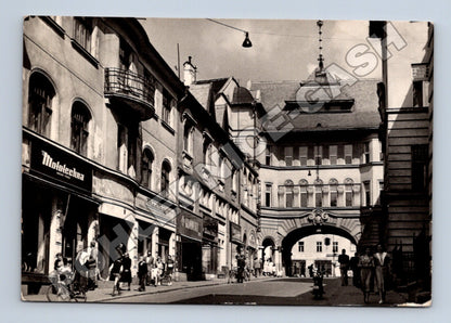 Pohlednice Slovensko Banská Bystrica ulica s bránou 1941 (M35524)