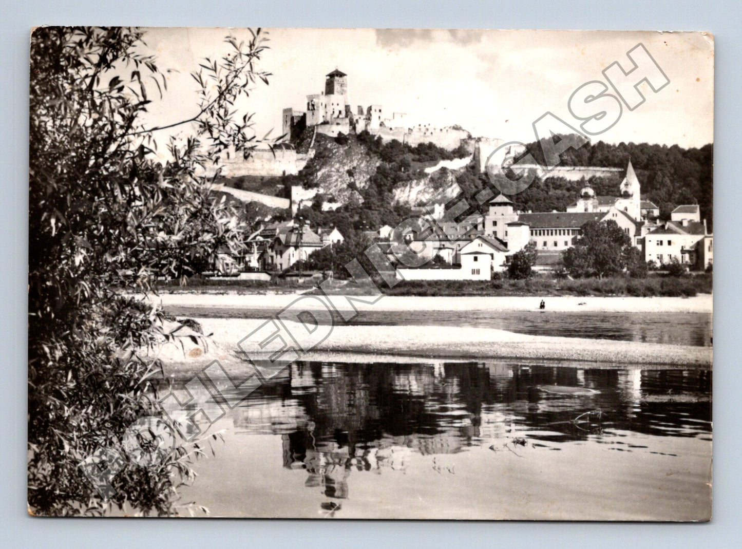 Pohlednice Slovensko Trenčín hrad a město 1947 (M35535)