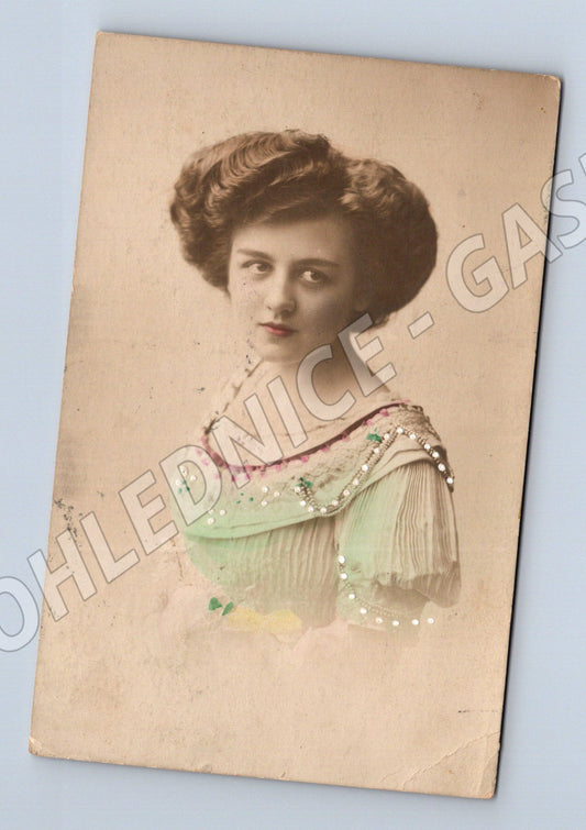 Pohlednice portrét ženy kolor Tachov 1911 (M3558)