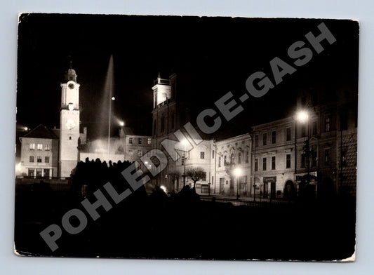 Pohlednice Slovensko Banská Bystrica Námestie SNP noc 1973 (M35720)