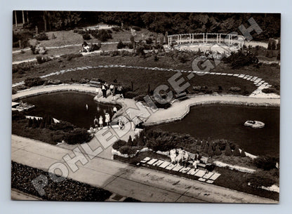 Pohlednice Slovensko Sliač Park před Palace (M35742)
