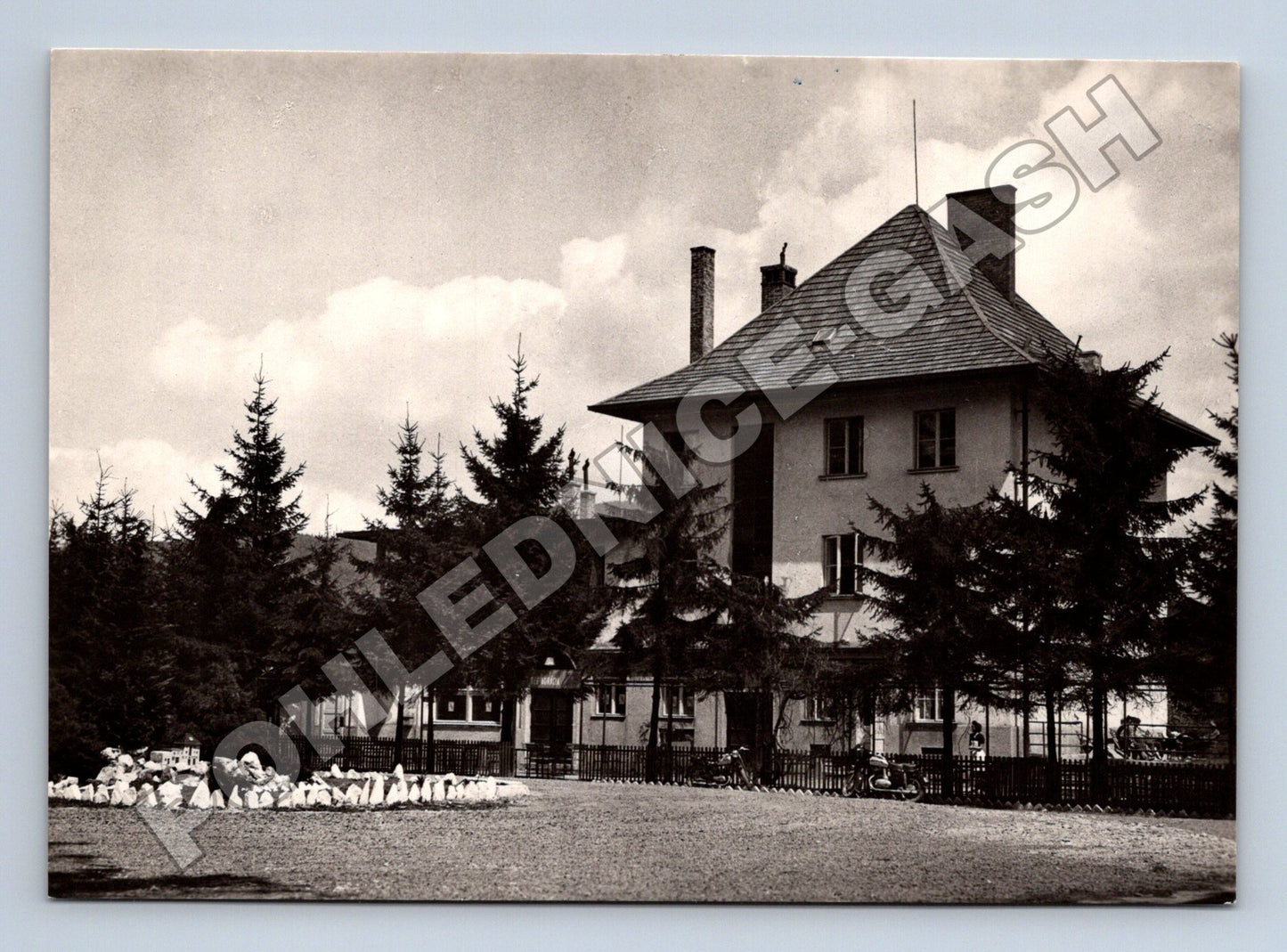 Pohlednice Slovensko Malé Karpaty chata na Babe 1959 (M35788)