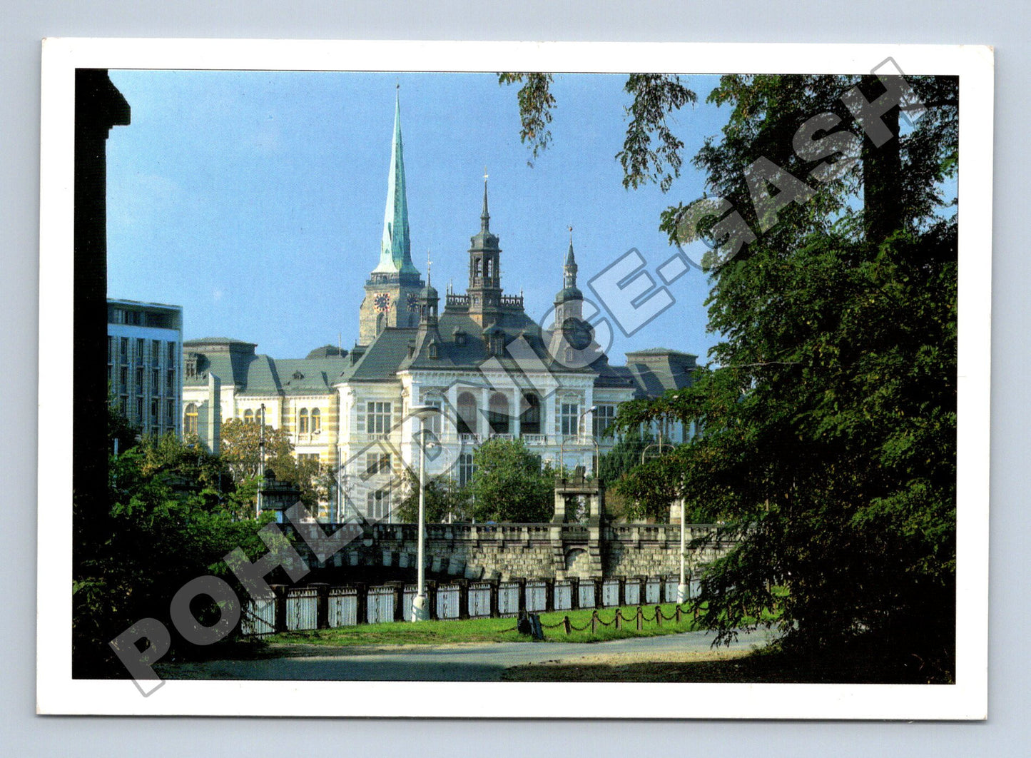 Pohlednice Plzeň Centrum s kostelem sv. Bartoloměje 1995 (M36208)