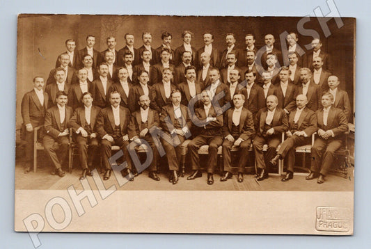 Pohlednice skupina mužů Praha JF Langhans (M3678)