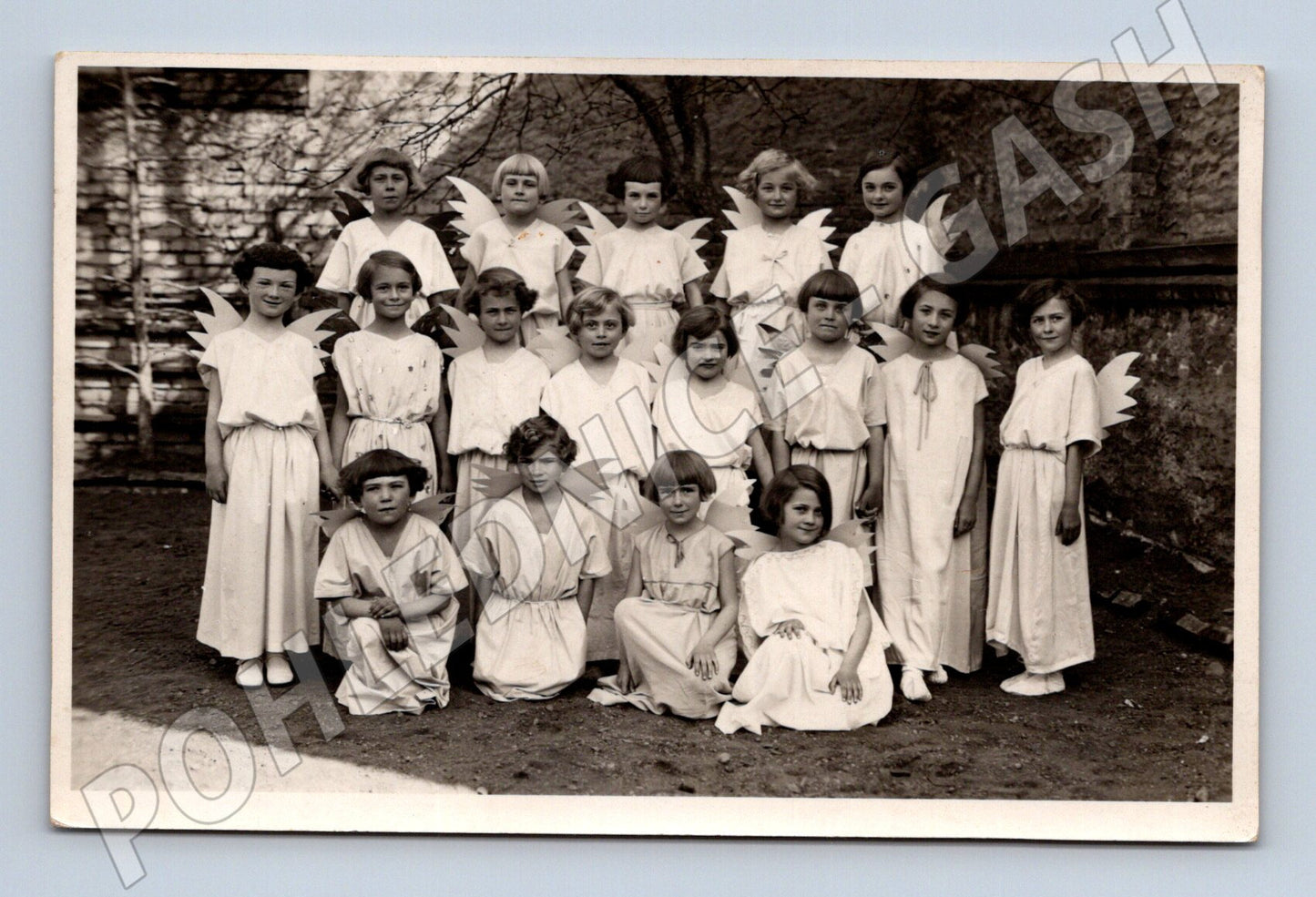 Pohlednice Poděbrady lázně děti v kostýmech (M3684)