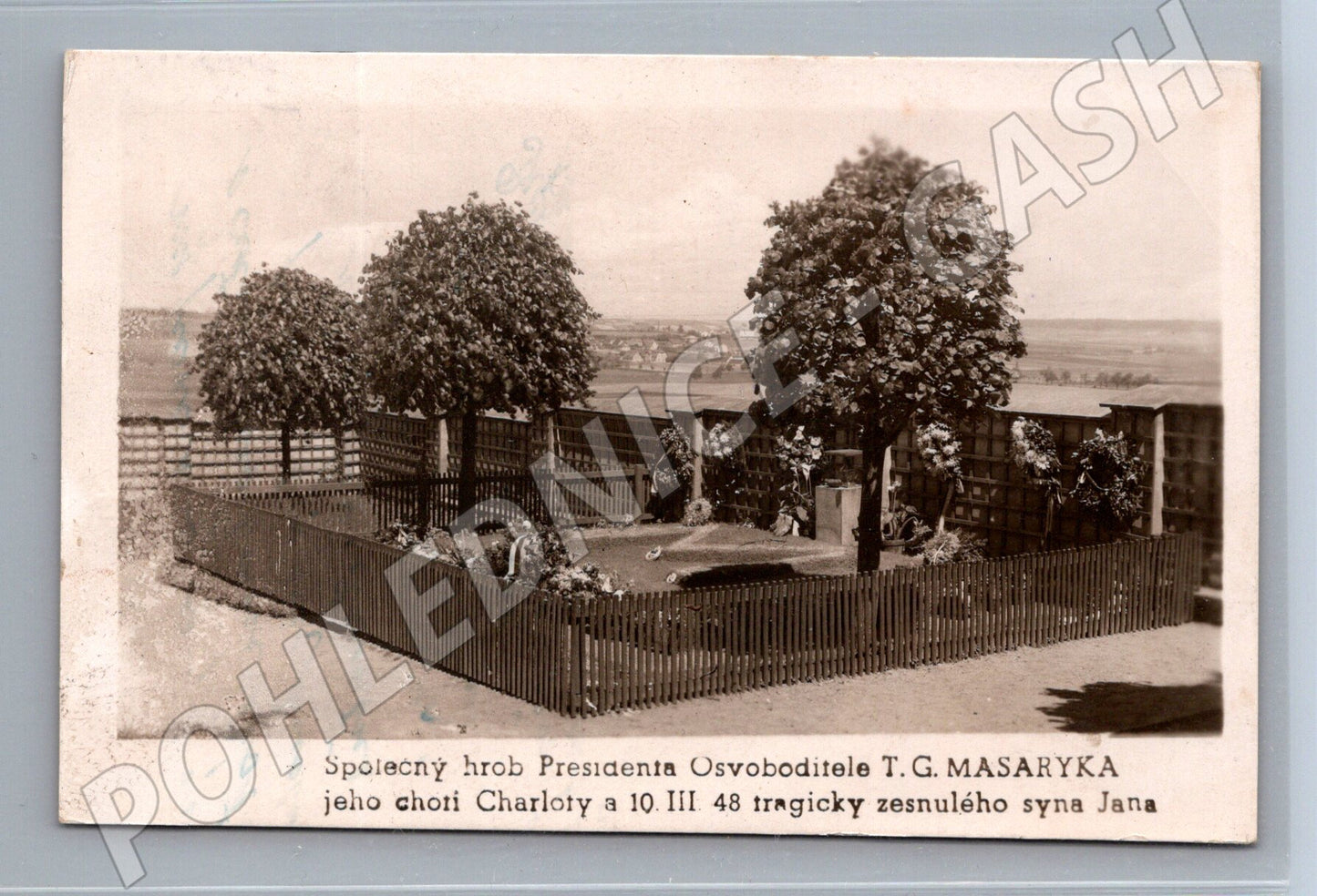 Pohlednice Masarykovy Lány hrob TGM (M3696)