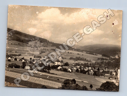 Pohlednice Vrbno pod Pradědem celkový pohled s kostelem (M36975)