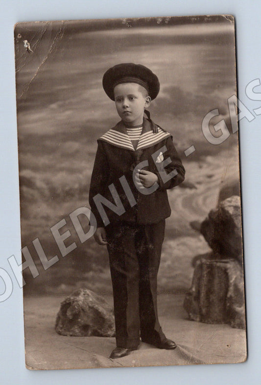 Pohlednice chlapec v námořnickém obleku (M3706)