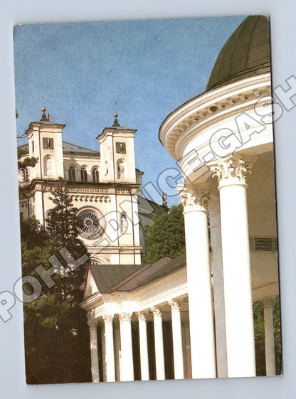 Pohlednice Mariánské Lázně Rudolfův pramen a kostel 1995 (M37063)