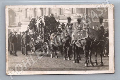 Pohlednice pohřební kočár průvod (M3710)