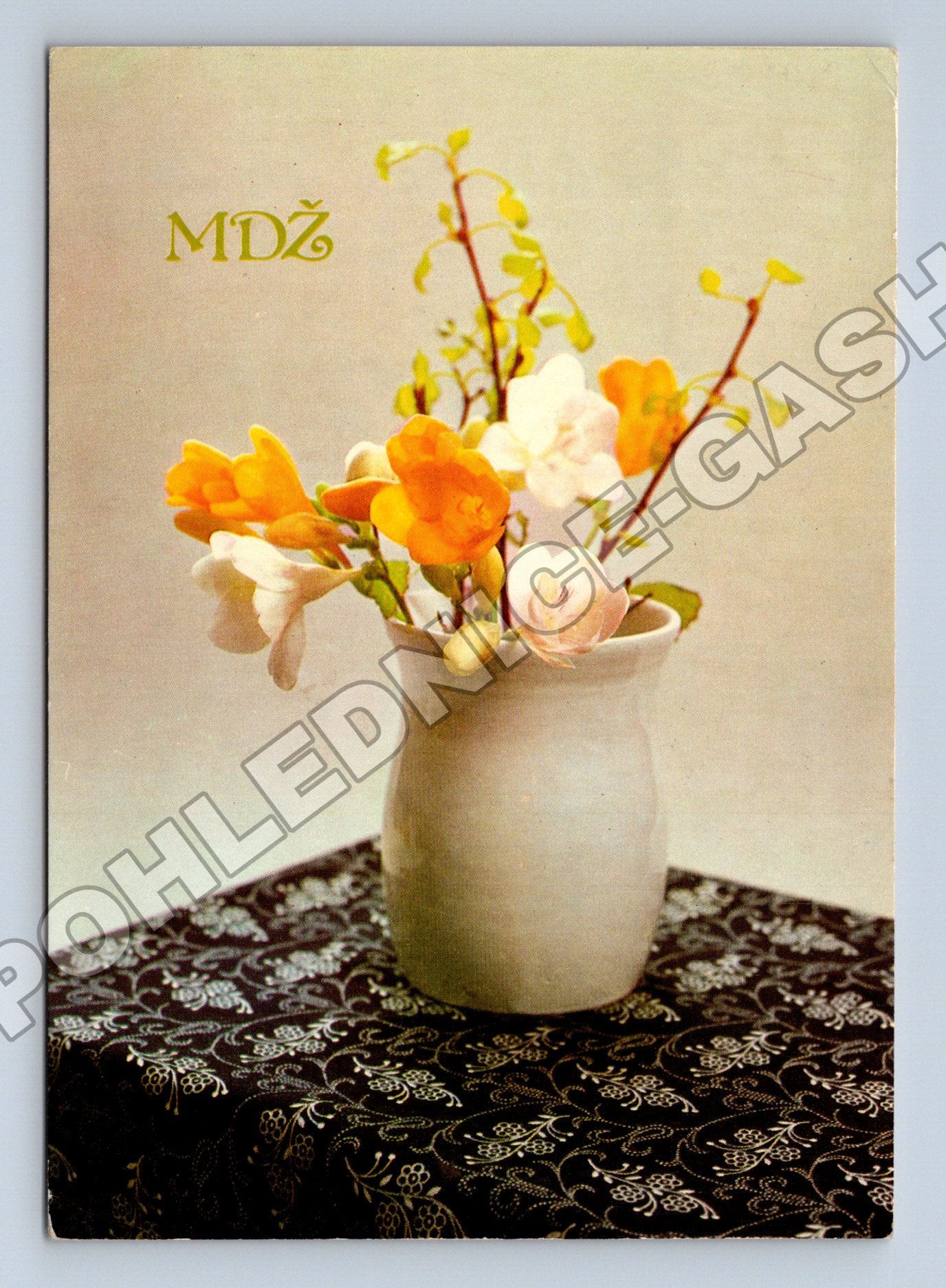Pohlednice Kytice frezi ve vaze MDŽ 1982 (M37122)