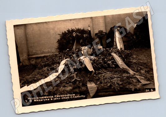 Pohlednice hrob T G Masaryka Lány (M3722)