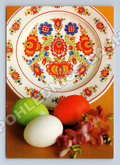 Pohlednice Velikonoční motiv zdobený talíř a vejce 1980 (M37297)