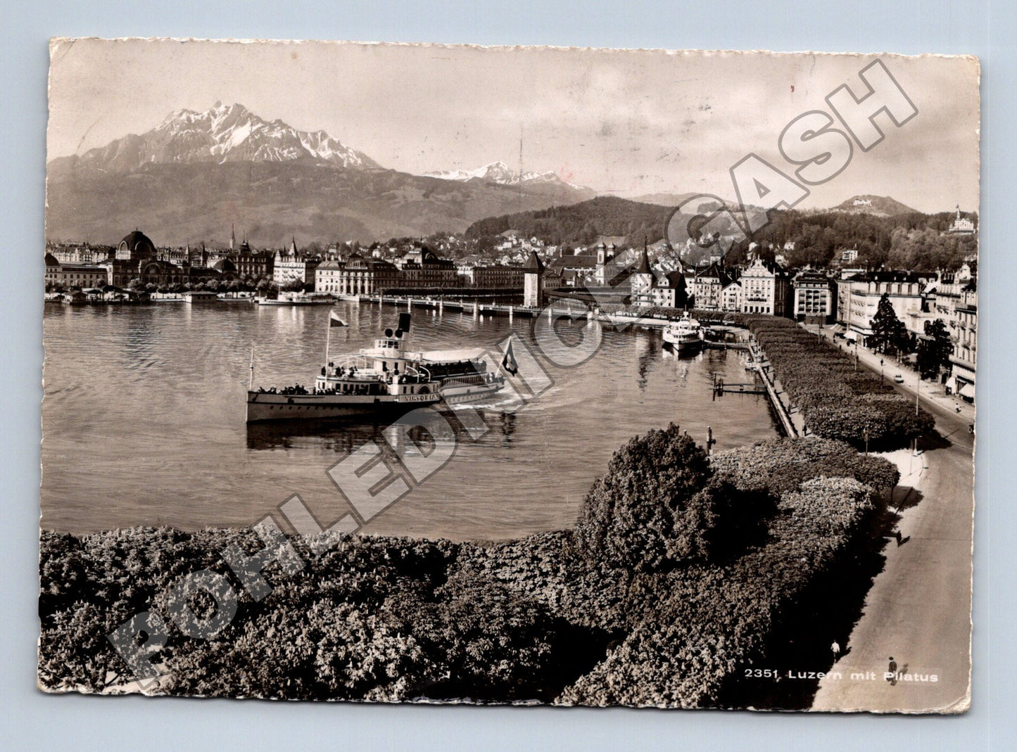 Pohlednice Švýcarsko Luzern jezero s lodí a horou Pilatus (M37539)