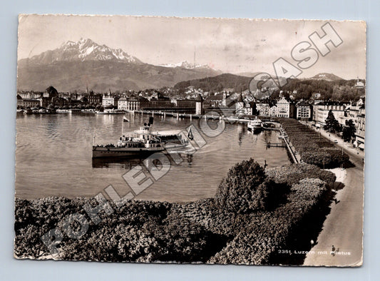 Pohlednice Švýcarsko Luzern jezero s lodí a horou Pilatus (M37539)