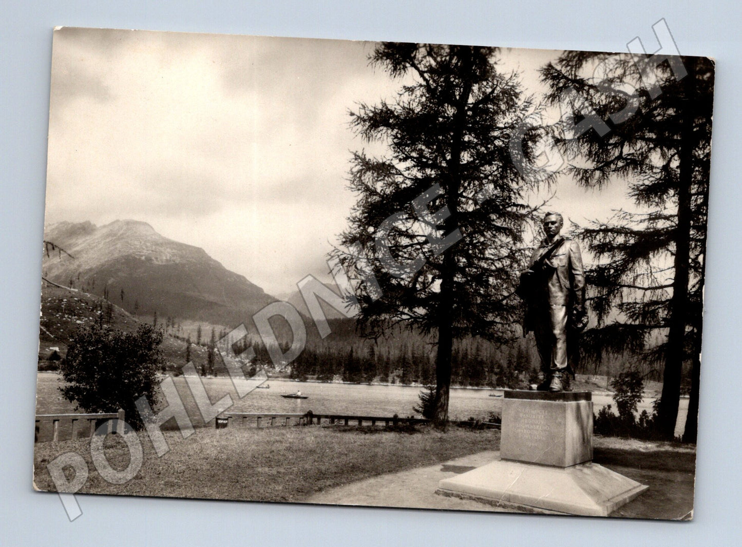 Pohlednice Štrbské Pleso památník SNP (M3756)