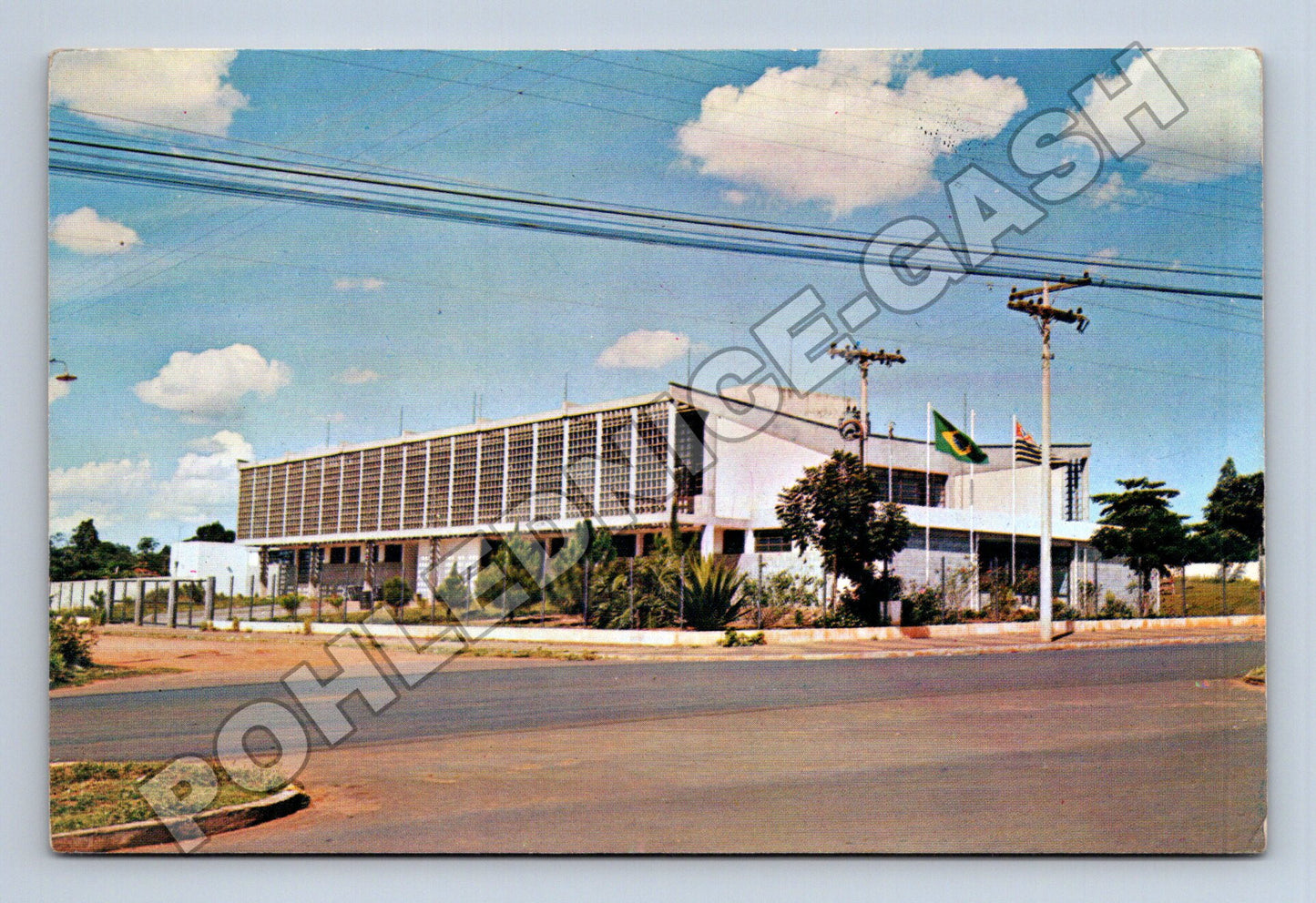 Pohlednice Brazílie Araçatuba moderní budova (M37665)