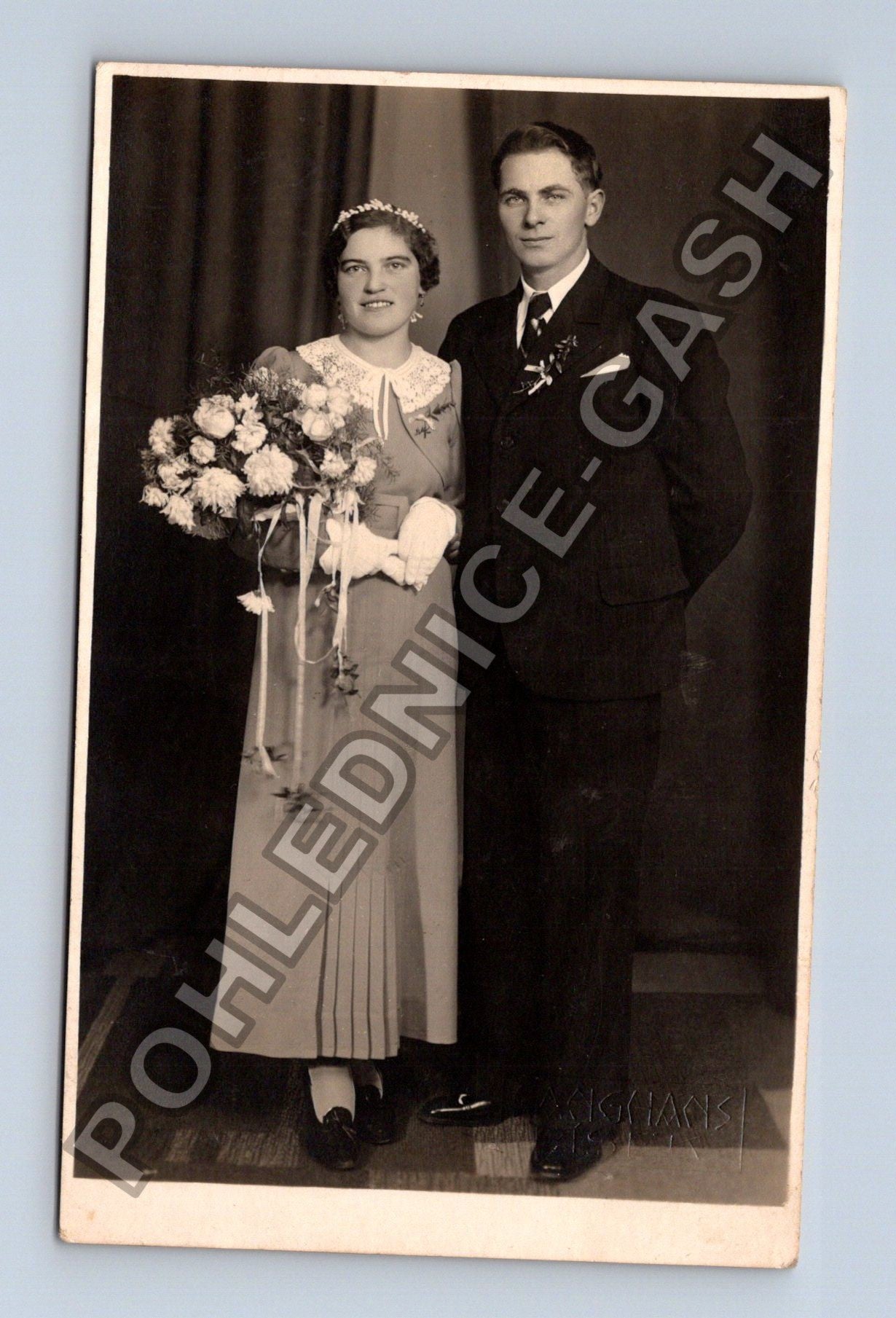 Svatební pár ateliérová fotografie (M37967)