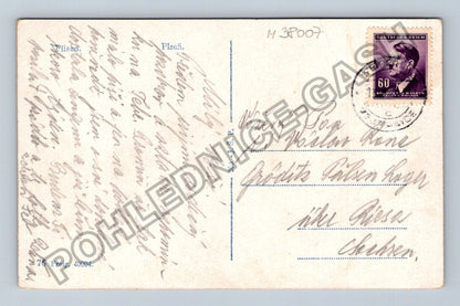 Pohlednice Plzeň ulice s trhem a budovami 30. léta (M38007)