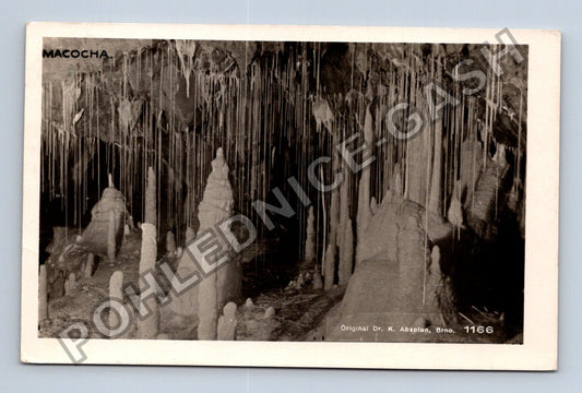 Pohlednice Macocha jeskyně stalagmity stalaktity 1936 (M38024)