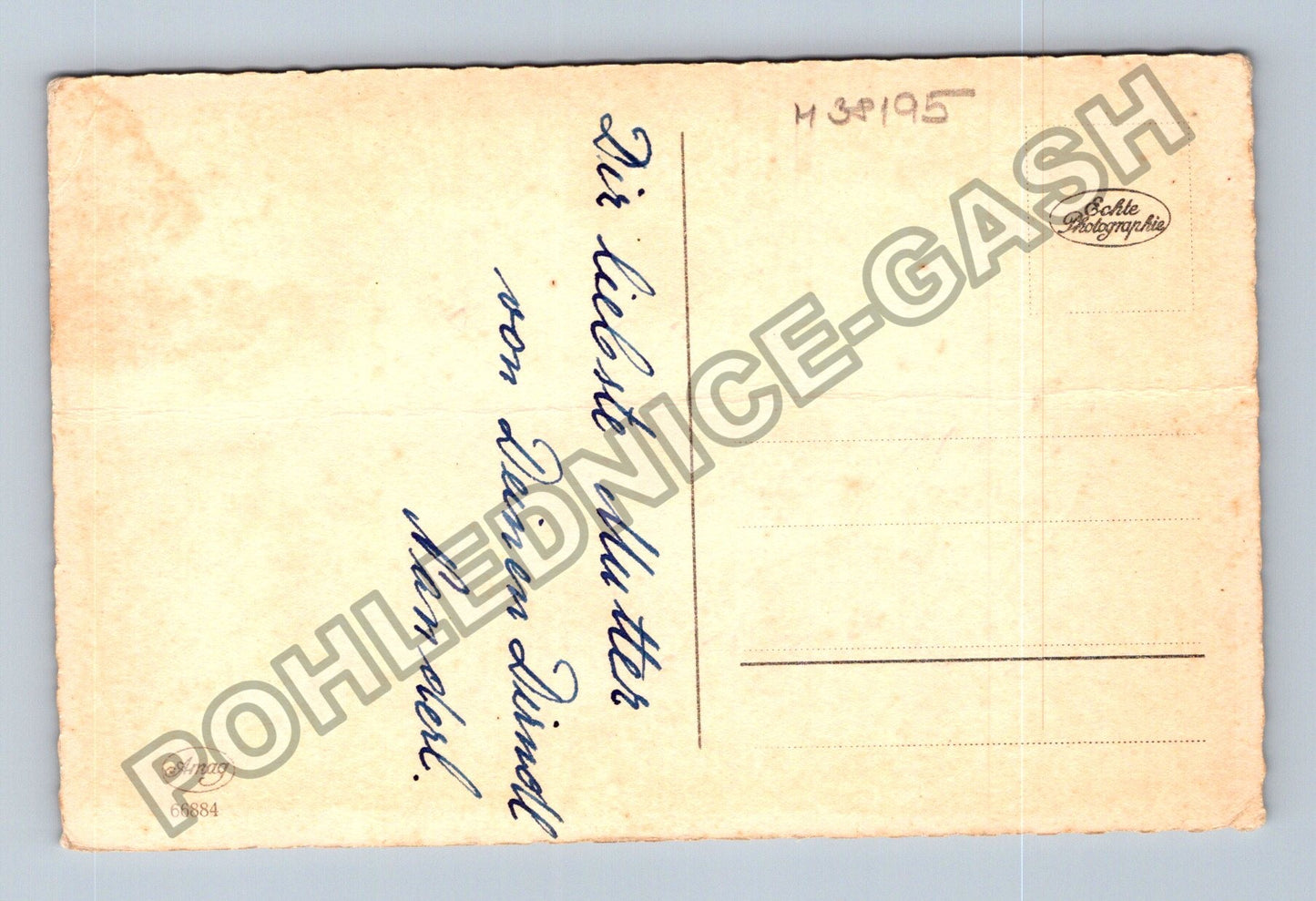 Pohlednice Německo Žena s květinami a krajkou Mutte (M38195)