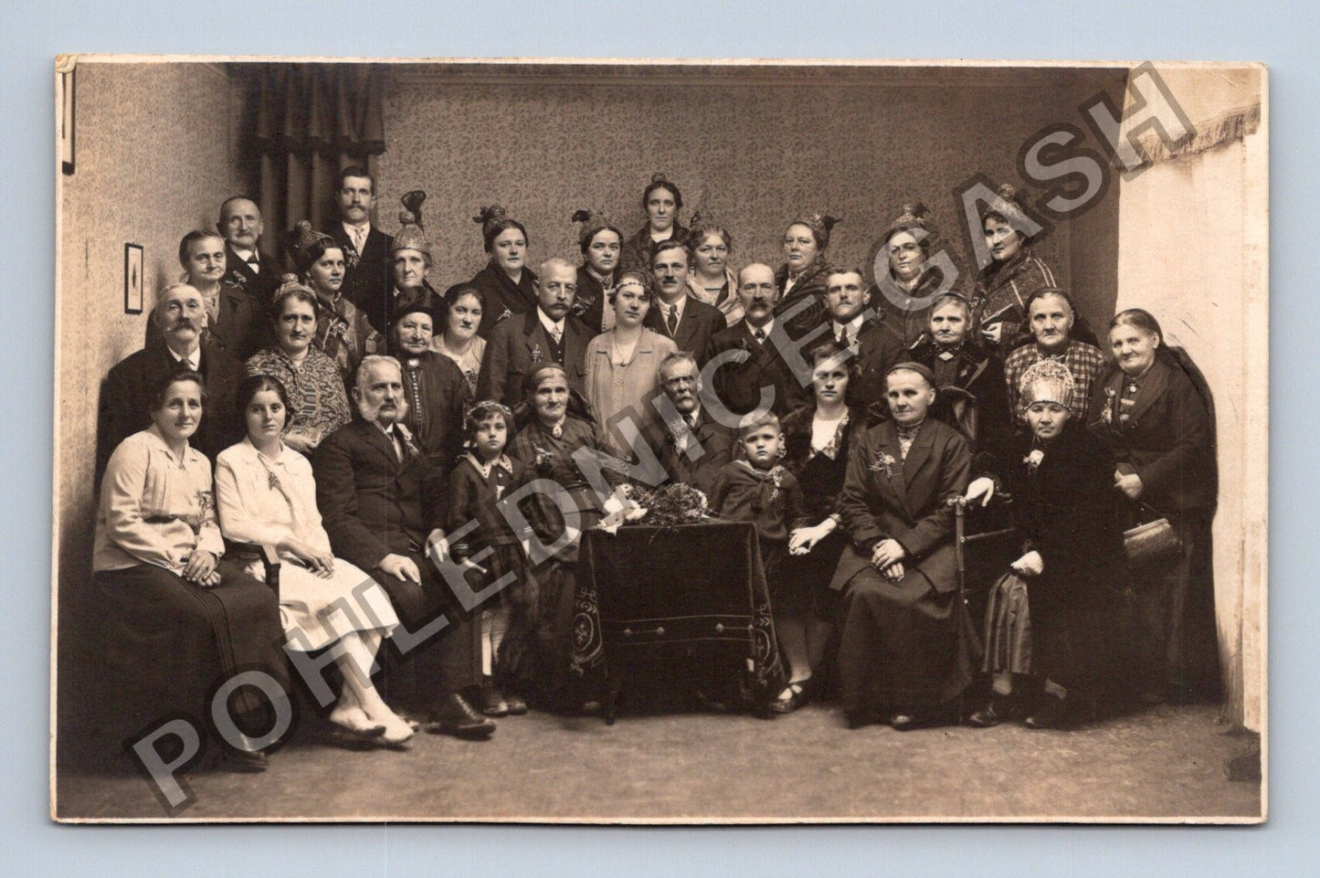 Pohlednice ALTHEIM skupinová fotografie rodina (M38504)