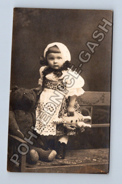 Dítě s medvídkem ateliérová fotografie (M38516)