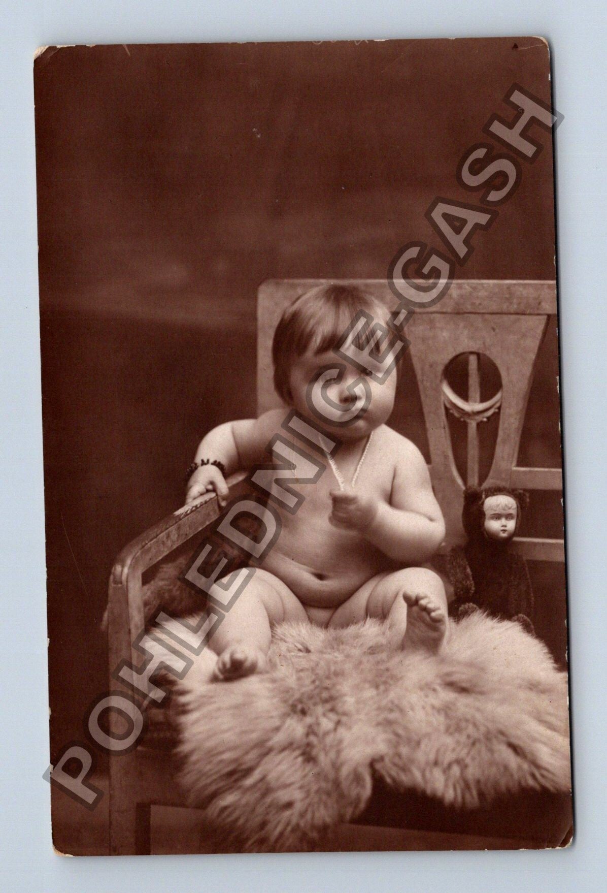 Stará fotografie Praha Václavské náměstí ateliérové foto dítě (M38550)