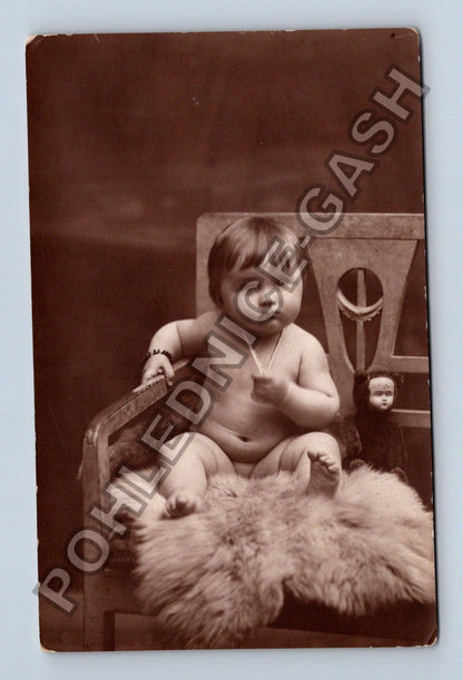 Stará fotografie Praha Václavské náměstí ateliérové foto dítě (M38550)