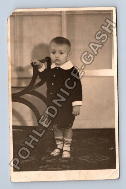 Stará fotografie chlapec v ateliéru Louny (M38600)