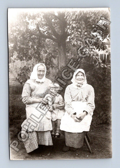 Pohlednice Velesin 1928 rodinná fotografie (M38638)