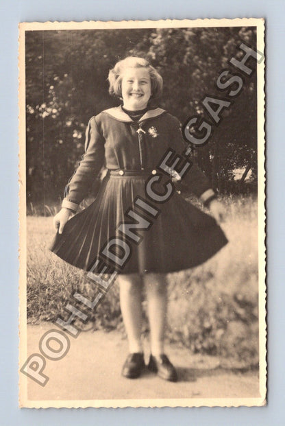 Stará fotografie Dívka v námořnických šatech (M38667)