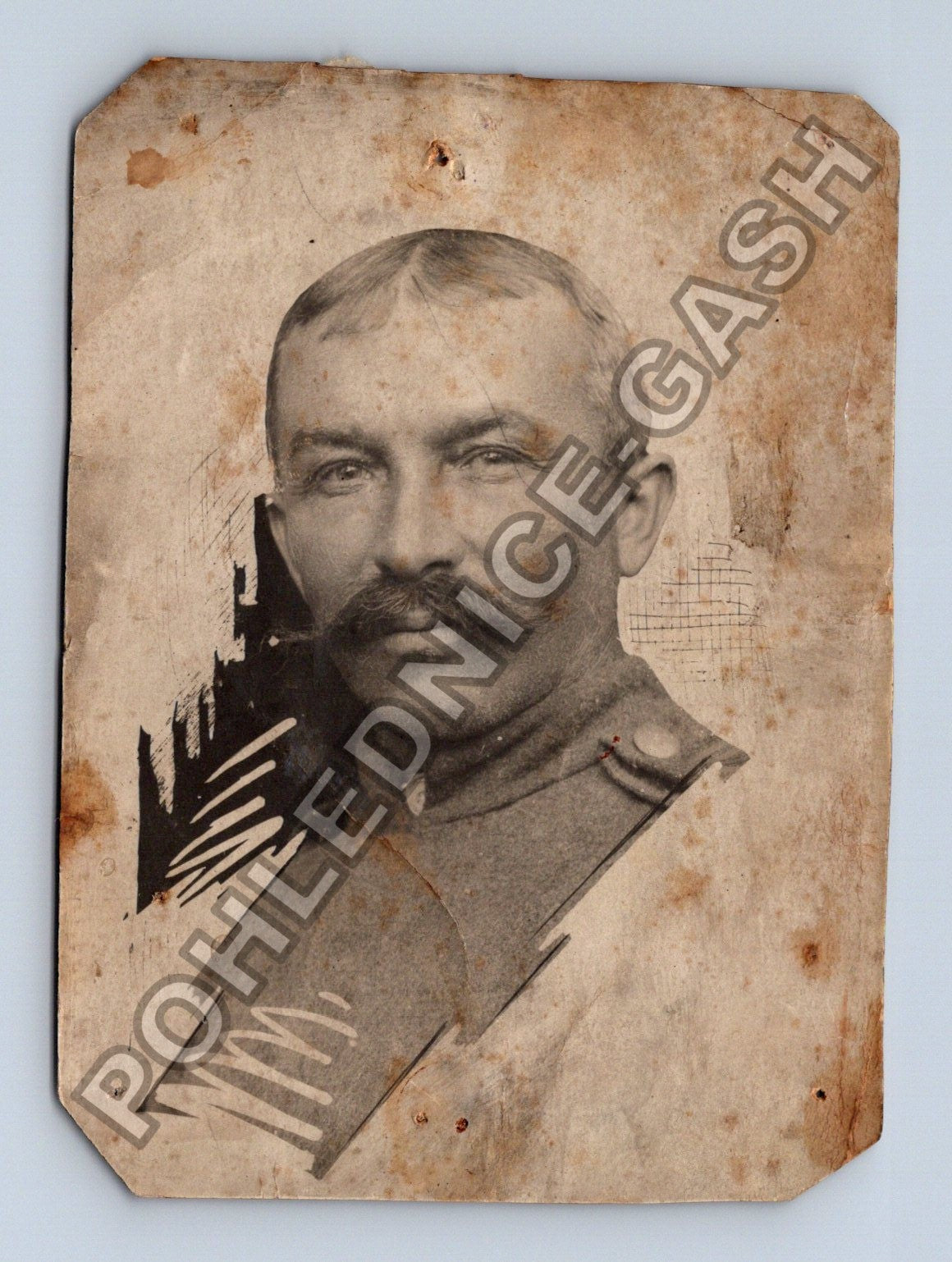 Stará fotografie Muž s knírem v uniformě Praha-Košíře (M38705)