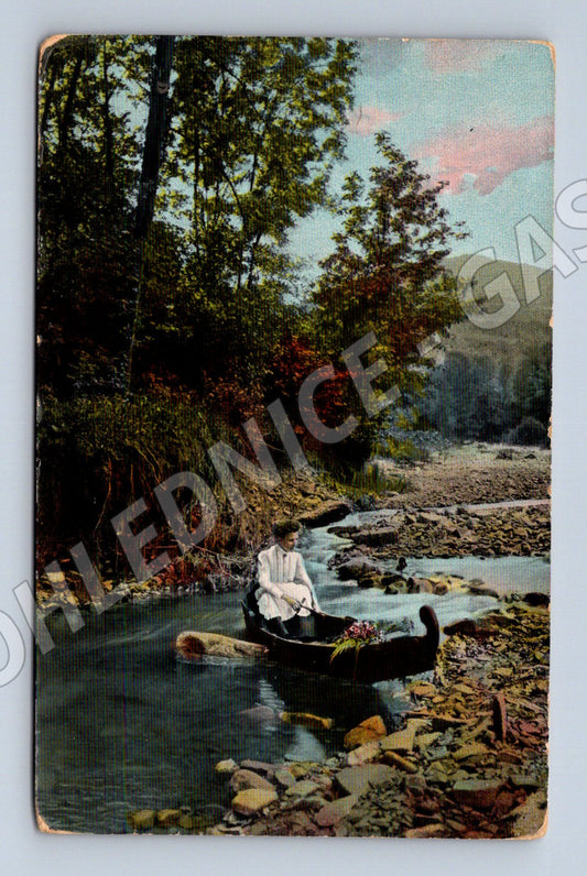 Pohlednice dívka v loďce – kolorovaný motiv (M3889)
